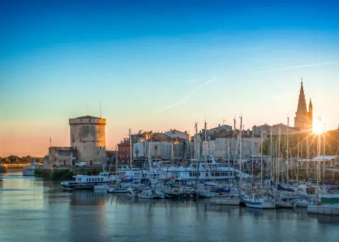 Bright Near The Port Of Apartment La Rochelle (Charente-Maritime)